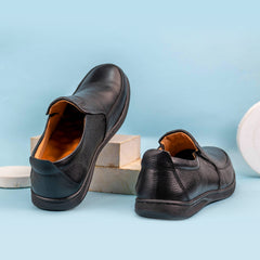 Clark's CL-2072 Men's Black Leather Casual Shoes - Classic and Versatile
Clark's CL-2072 Men's Leather Shoes - Perfect for Everyday Wear