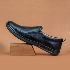 Clarks 2035 Men's Outdoor Boots - Durable and Stylish Footwear in Pakistan Men Black Leather Shoes
Clarks 2035 men's outdoor boots, offering durability, support, and comfort for outdoor activities. Shop the latest collection of Clarks shoes in Pakistan at ShoeInn.