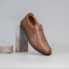 Clarks Men's Shoe 1102 in brown leather, designed for style and comfort on any occasion