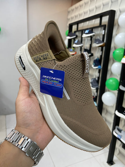 Skechers Slip-Ins GO RUN 2501 – Comfort Meets Speed | Now in Pakistan at ShoeInn.co