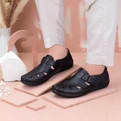 Clark's 2022 Leather Casual Shoes for Men in Pakistan - Comfortable and Stylish" Alt text: "Clark's 2022 men's leather casual shoes, perfect for everyday wear, offering comfort and style. Available now at ShoeInn in Pakistan.