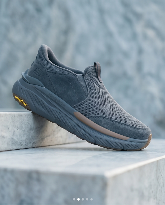 Skechers Slip-ins: Good Year : SN 261155