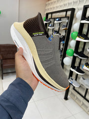 GO RUN Alpha HYPER Burst Pro 3833 – Premium Running Shoes with Goodyear Sole & Carbon Infused Performance