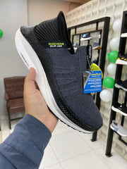 GO RUN Alpha HYPER Burst Pro 3833 – Premium Running Shoes with Goodyear Sole & Carbon Infused Performance