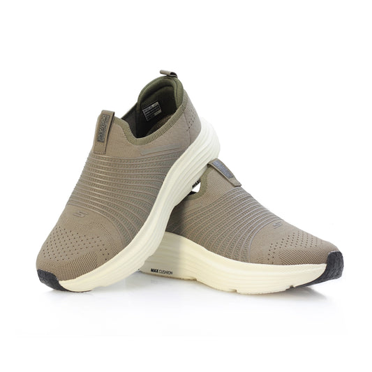 Skechers : Max Cushioning Arch Fit 2.0  220612