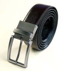 Rolled view of the Shoeinn cow leather belt highlighting thickness and quality