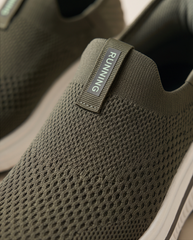 Skechers Hands-Free Slip-Ins 816 – Lightweight Walking & Daily Wear Shoes