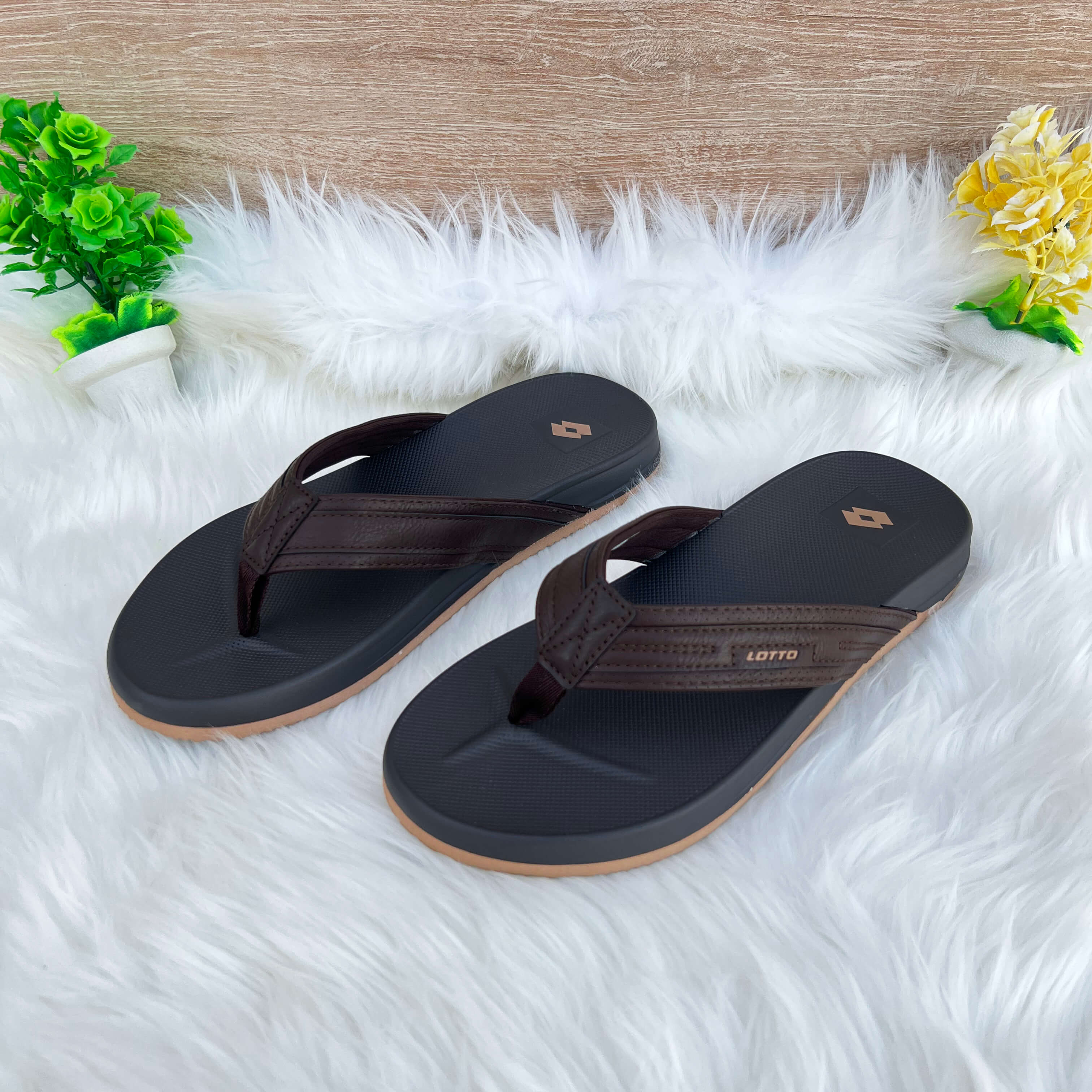 Premium Flip Flops by Shoeinn - Comfortable Footwear for Men, Leather Sandals in Pakistan