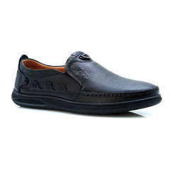 CLARKS ECCO 21005 Men's Black Leather Shoes with a sophisticated design, featuring a non-slip sole for reliable traction and lasting quality.

