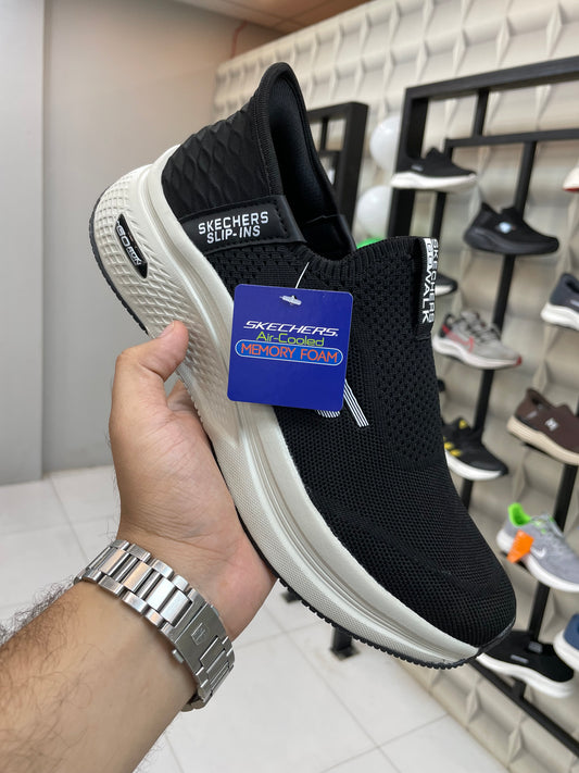 Skechers Slip-Ins GO RUN 2501 – Comfort Meets Speed | Now in Pakistan at ShoeInn.co