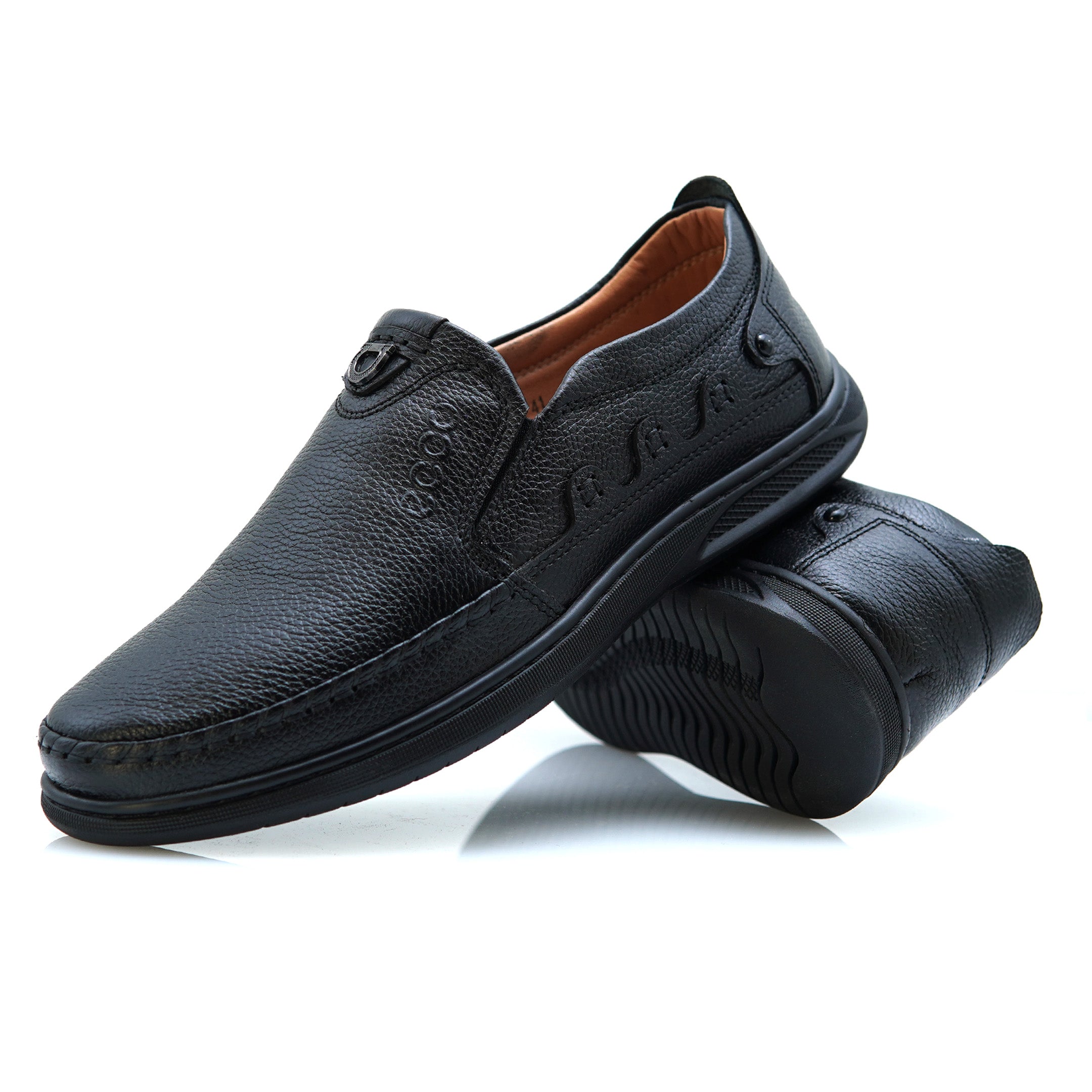 Clarks ECCO 21005 Men's Black Leather Shoes featuring a premium cow leather upper and a non-slip rubber sole for superior traction and comfort.